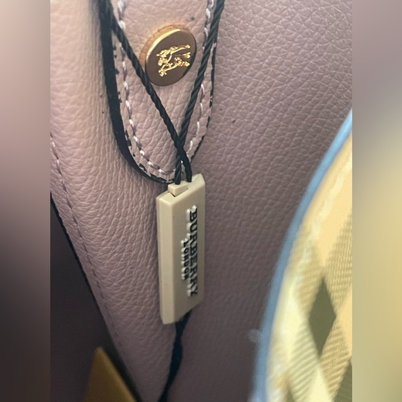 Nova Check Bucket Bag BURBERRY Color: LIGHT ELDERBE
Size: One Size brand new - Picture 9 of 13